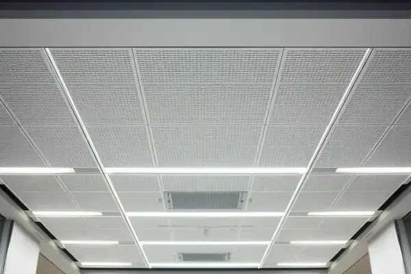モダンな天井のディテール